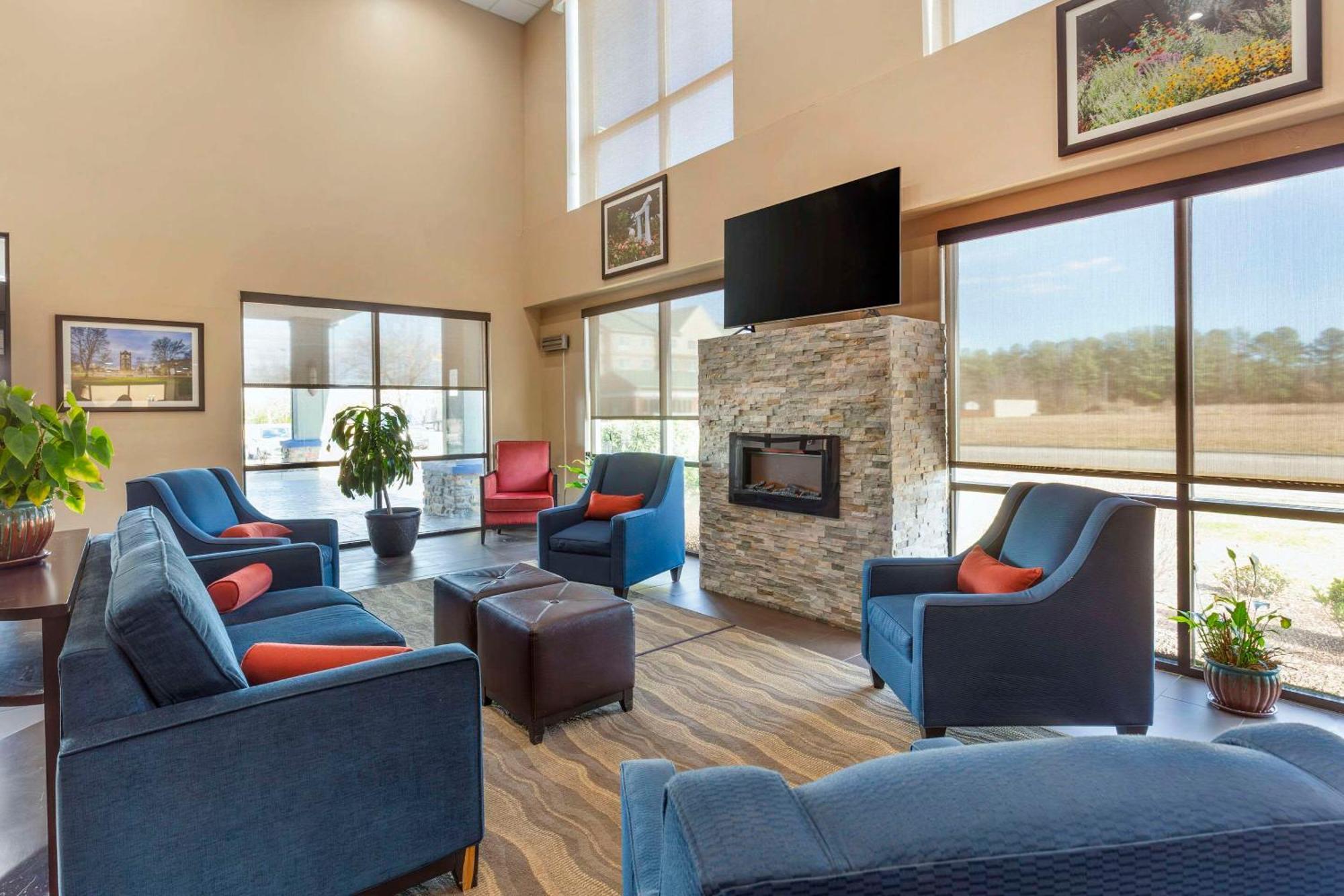 Comfort Suites Wilson - I - 95 Ngoại thất bức ảnh